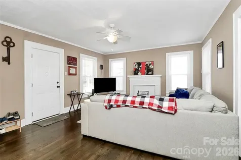 707 Oakshade Avenue Kannapolis NC 28083