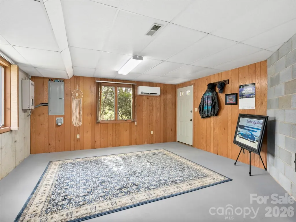 37 Hamilton Drive Hendersonville NC 28739