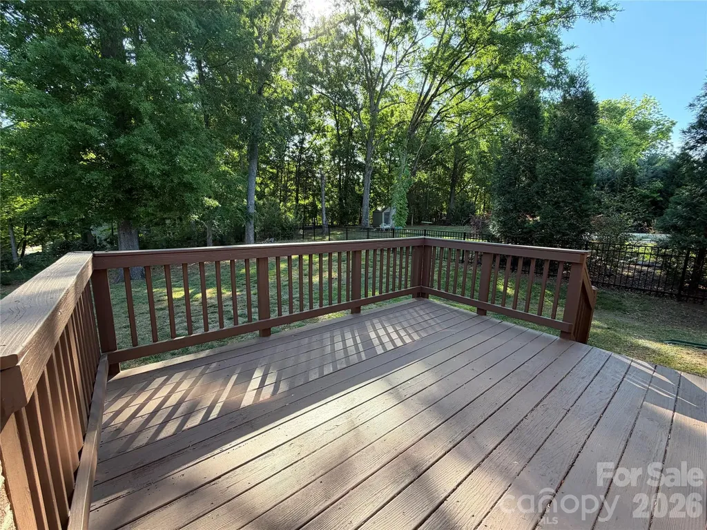 10313 Woodview Circle Charlotte NC 28277