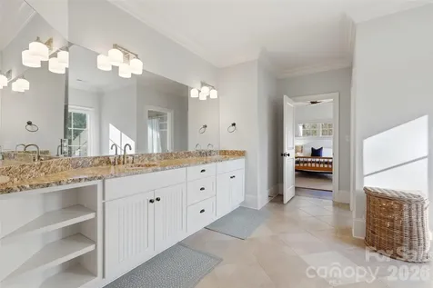 400 Hunter Lane Charlotte NC 28211