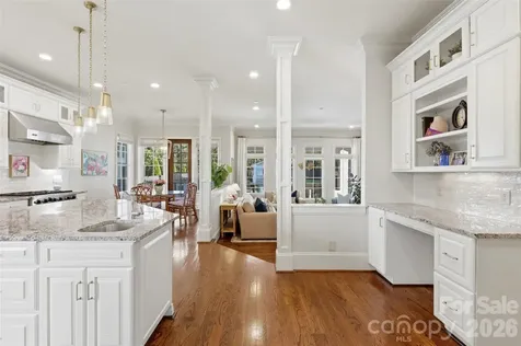 400 Hunter Lane Charlotte NC 28211