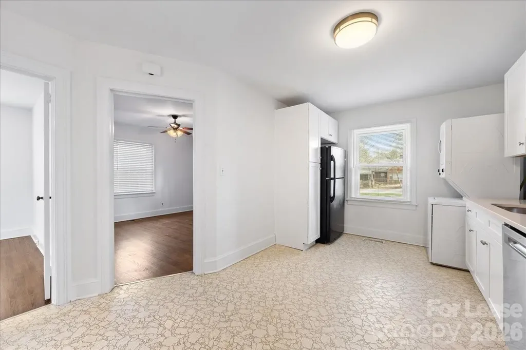 5711 Oak Drive Charlotte NC 28216