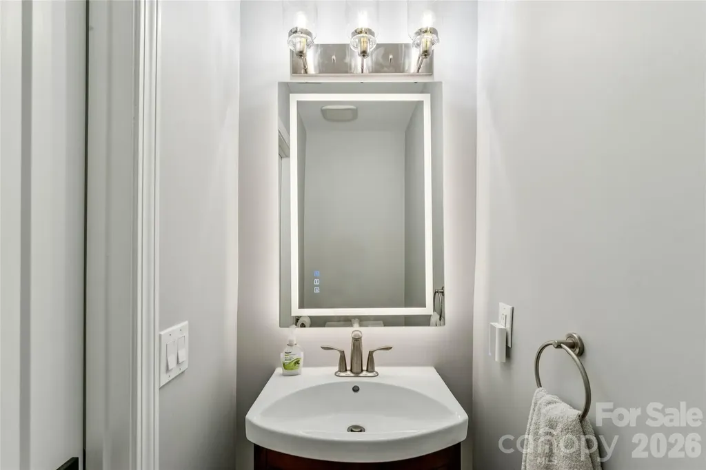 3252 Heathstead Place Charlotte NC 28210