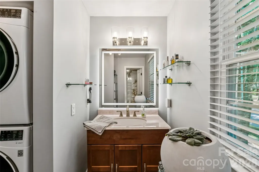 3252 Heathstead Place Charlotte NC 28210
