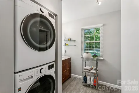 3252 Heathstead Place Charlotte NC 28210