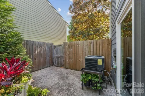 3252 Heathstead Place Charlotte NC 28210