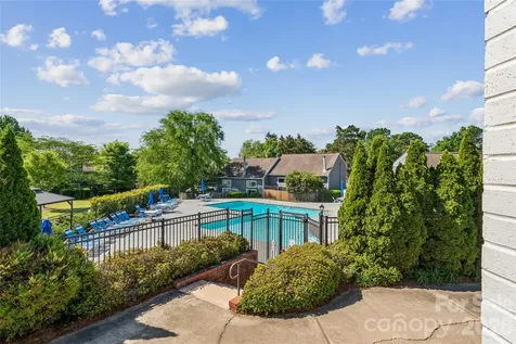 3252 Heathstead Place Charlotte NC 28210