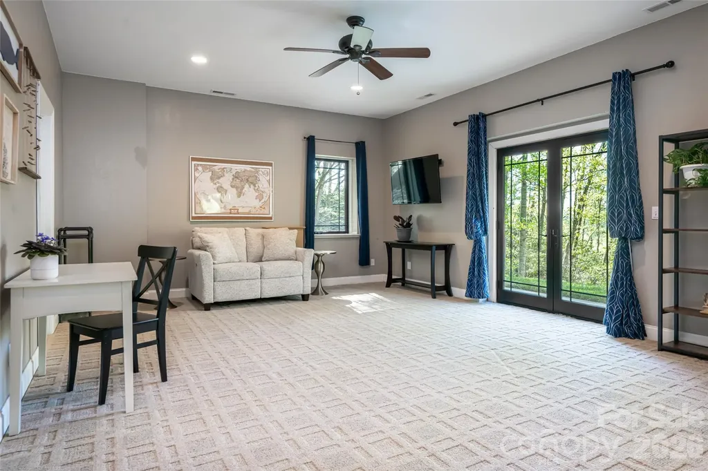 36 Snowshoe Drive Asheville NC 28803