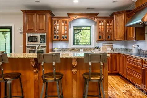 36 Snowshoe Drive Asheville NC 28803