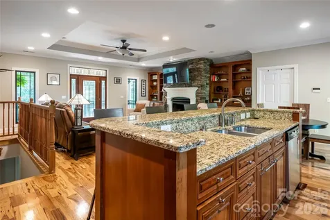 36 Snowshoe Drive Asheville NC 28803