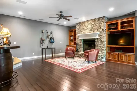 36 Snowshoe Drive Asheville NC 28803