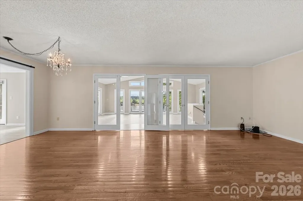 330 Hillview Drive Lexington NC 27292
