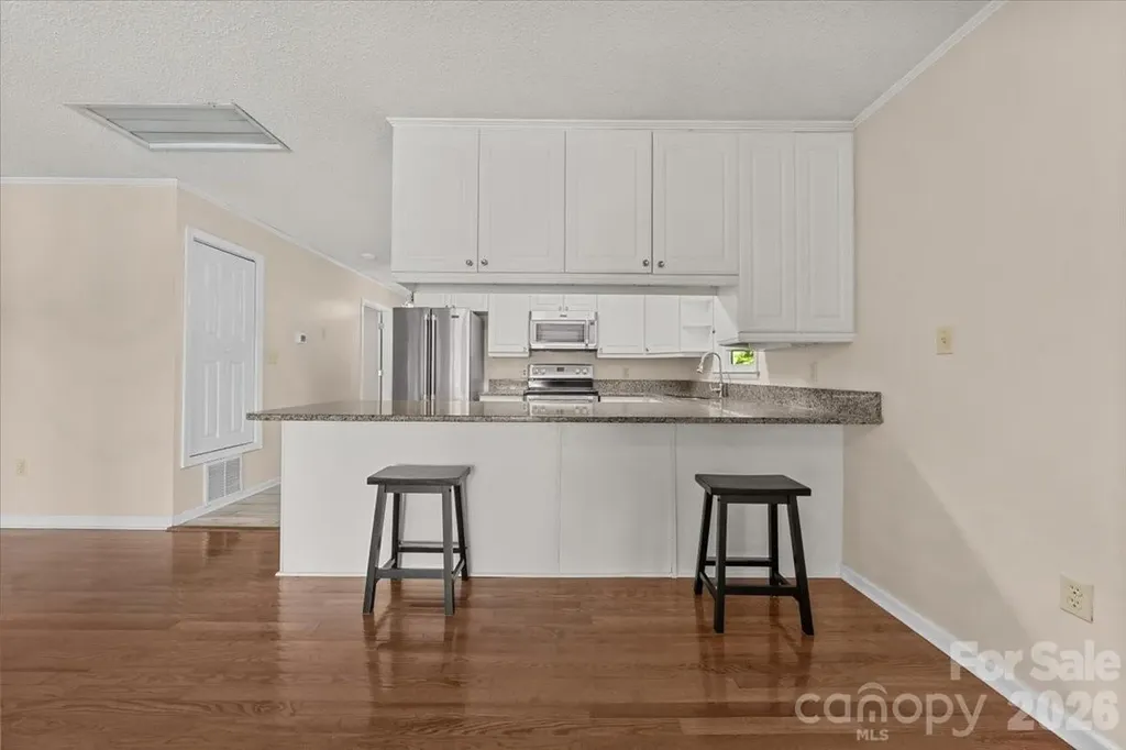330 Hillview Drive Lexington NC 27292
