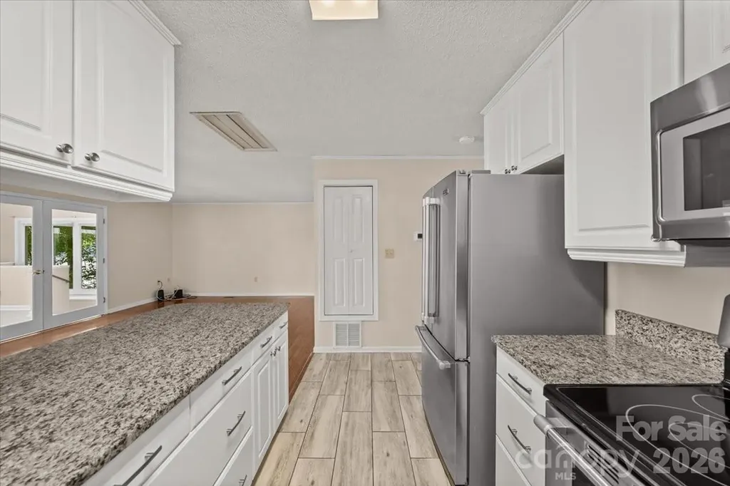 330 Hillview Drive Lexington NC 27292
