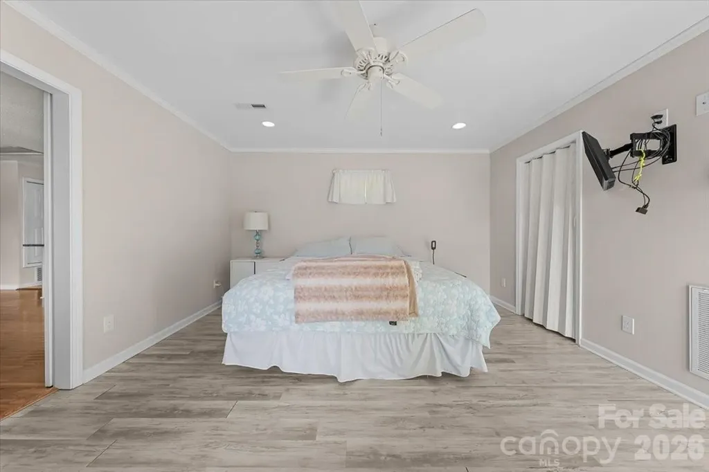 330 Hillview Drive Lexington NC 27292