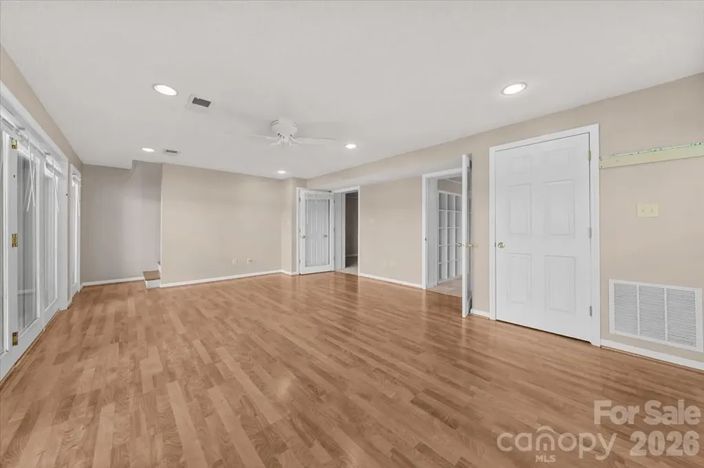 330 Hillview Drive Lexington NC 27292