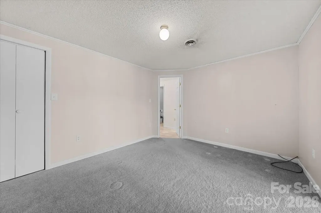 330 Hillview Drive Lexington NC 27292