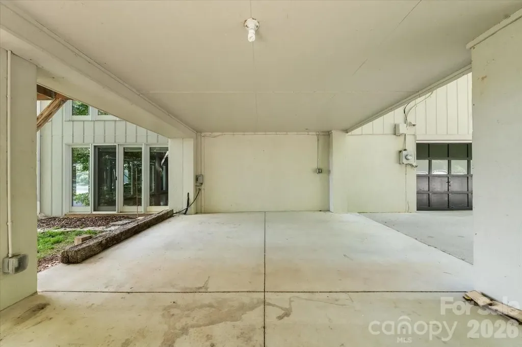 330 Hillview Drive Lexington NC 27292