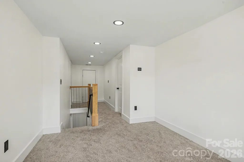 6 E Sunrise Avenue Thomasville NC 27360