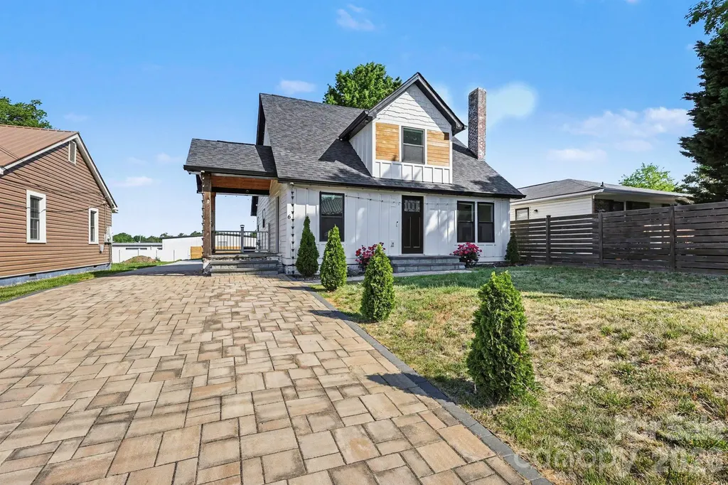 6 E Sunrise Avenue Thomasville NC 27360