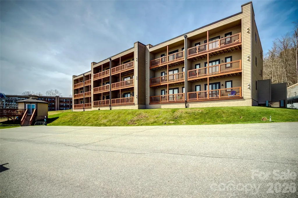 103 Sugar Ski Drive Banner Elk NC 28604