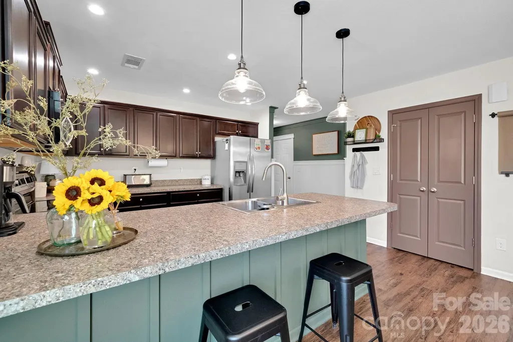 2006 Greenbrook Trail Dallas NC 28034