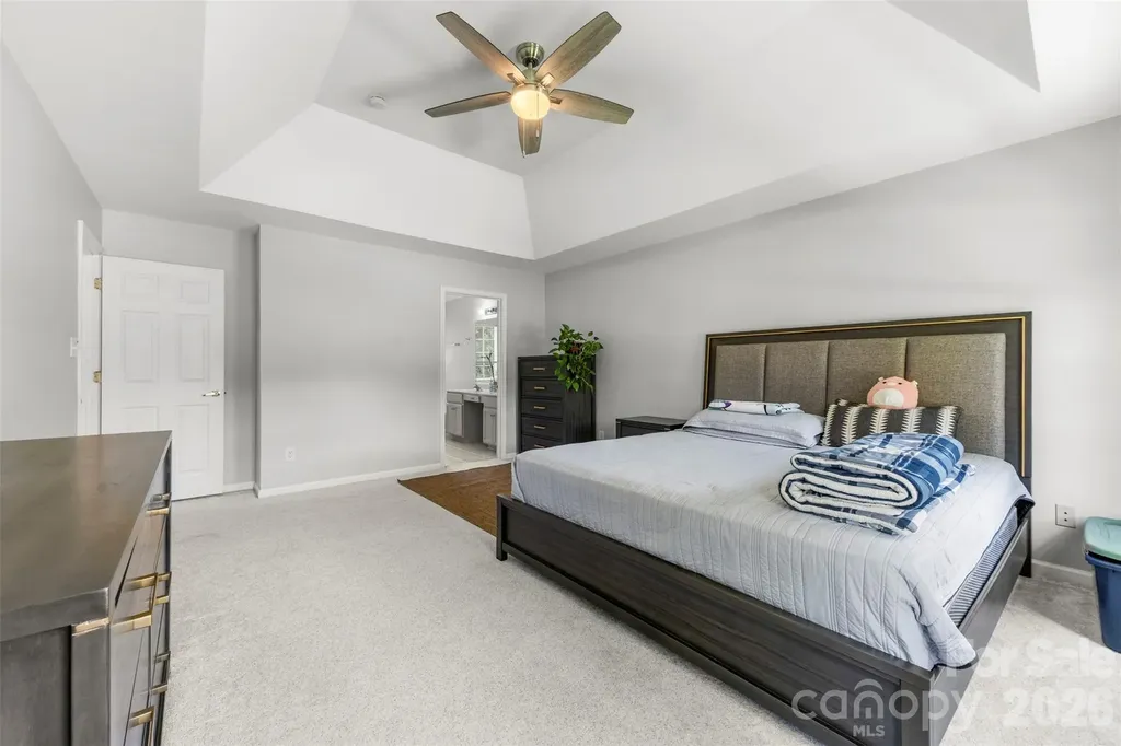 5302 Fairgrove Lane Harrisburg NC 28075