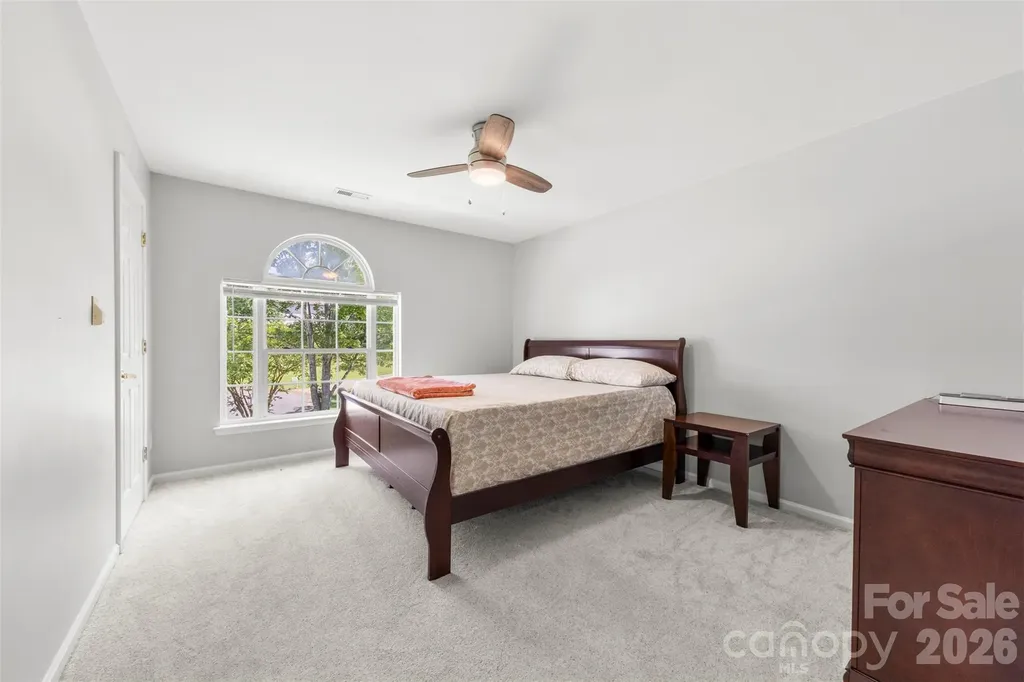 5302 Fairgrove Lane Harrisburg NC 28075