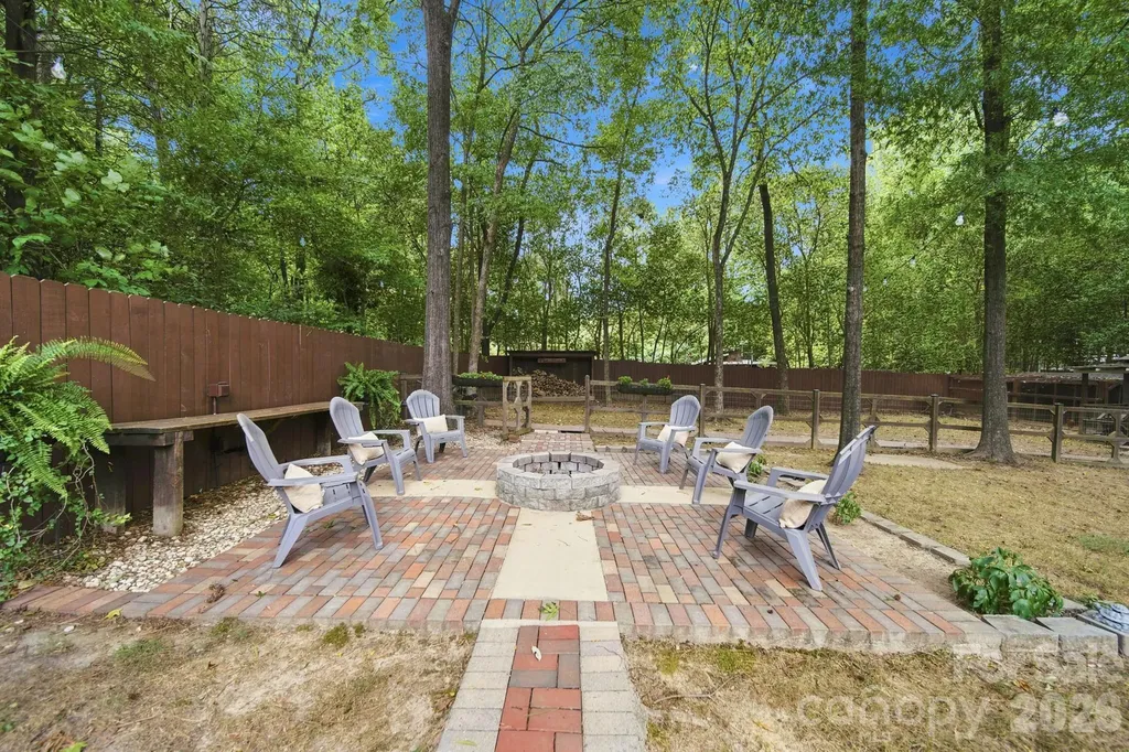4515 Lindsay Lane Matthews NC 28105