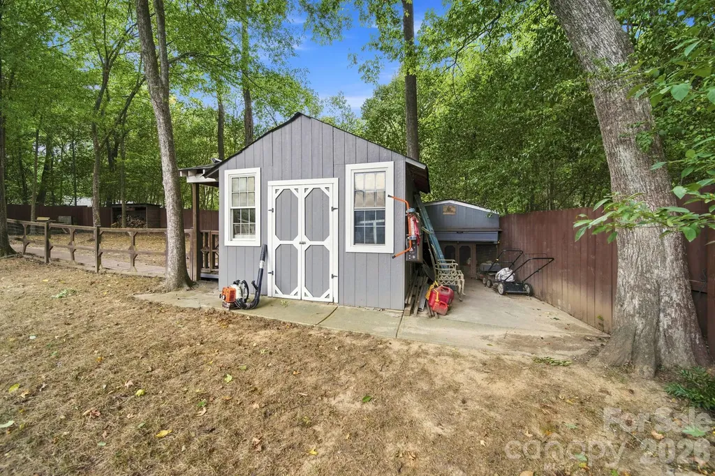 4515 Lindsay Lane Matthews NC 28105