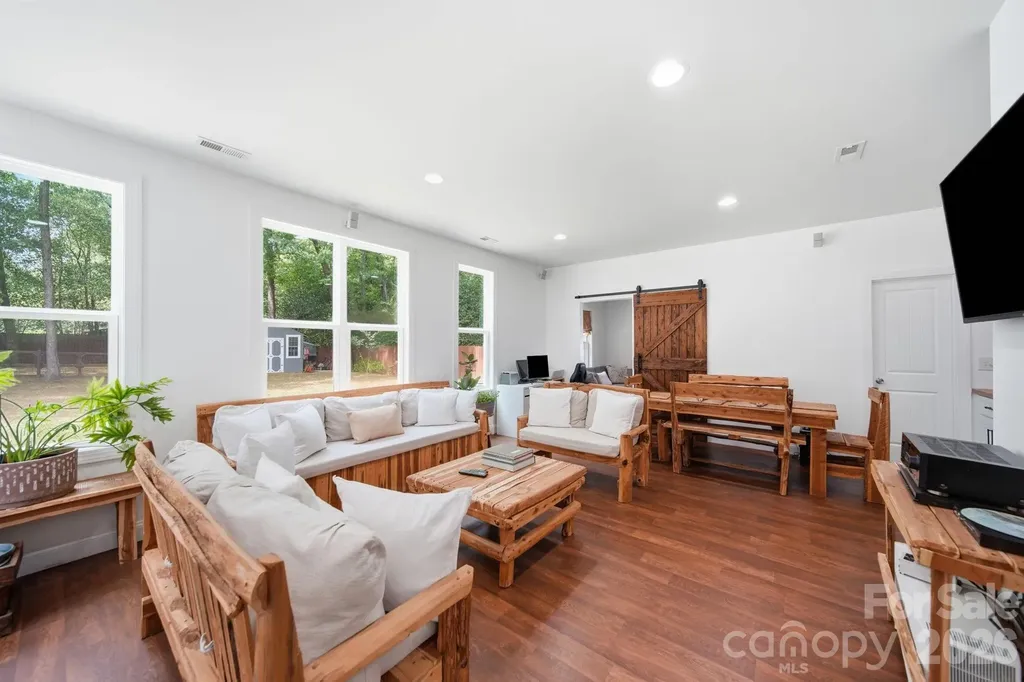 4515 Lindsay Lane Matthews NC 28105