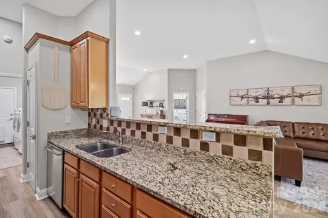 82 Grove End Road Fletcher NC 28732