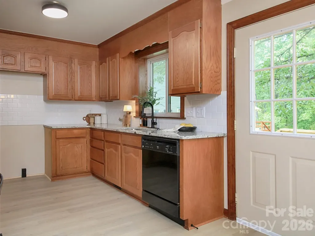 182 Calvin Street Troutman NC 28166