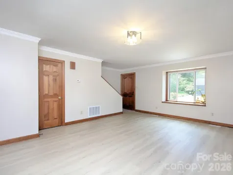 182 Calvin Street Troutman NC 28166
