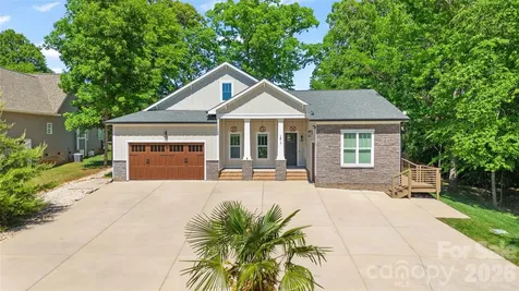 2917 Lake Shore Road S Denver NC 28037