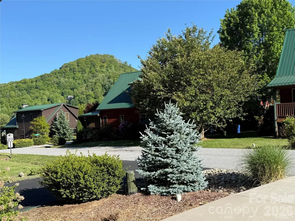 589 Panoramic Loop Maggie Valley NC 28751
