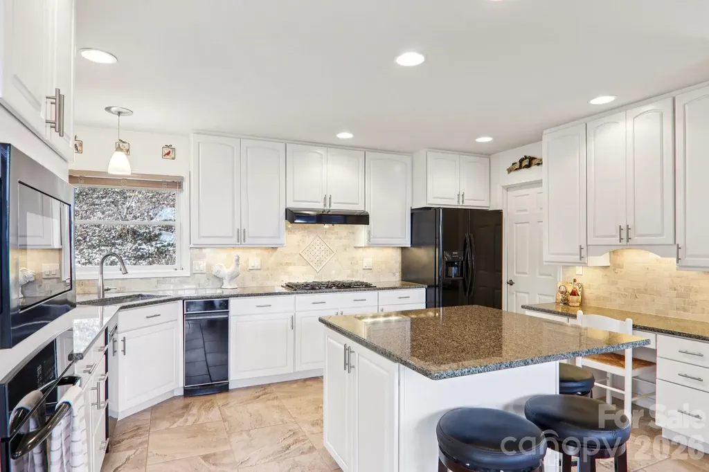 208 Buckeye Road Maggie Valley NC 28751