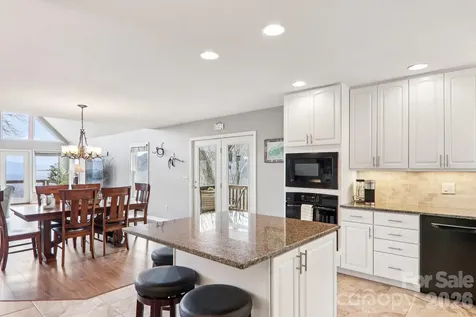 208 Buckeye Road Maggie Valley NC 28751