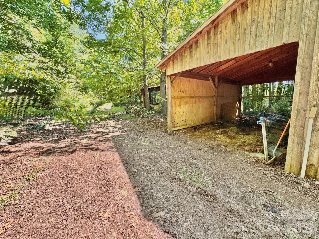170 Beagle Club Road Cherryville NC 28021