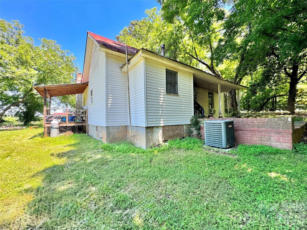 170 Beagle Club Road Cherryville NC 28021