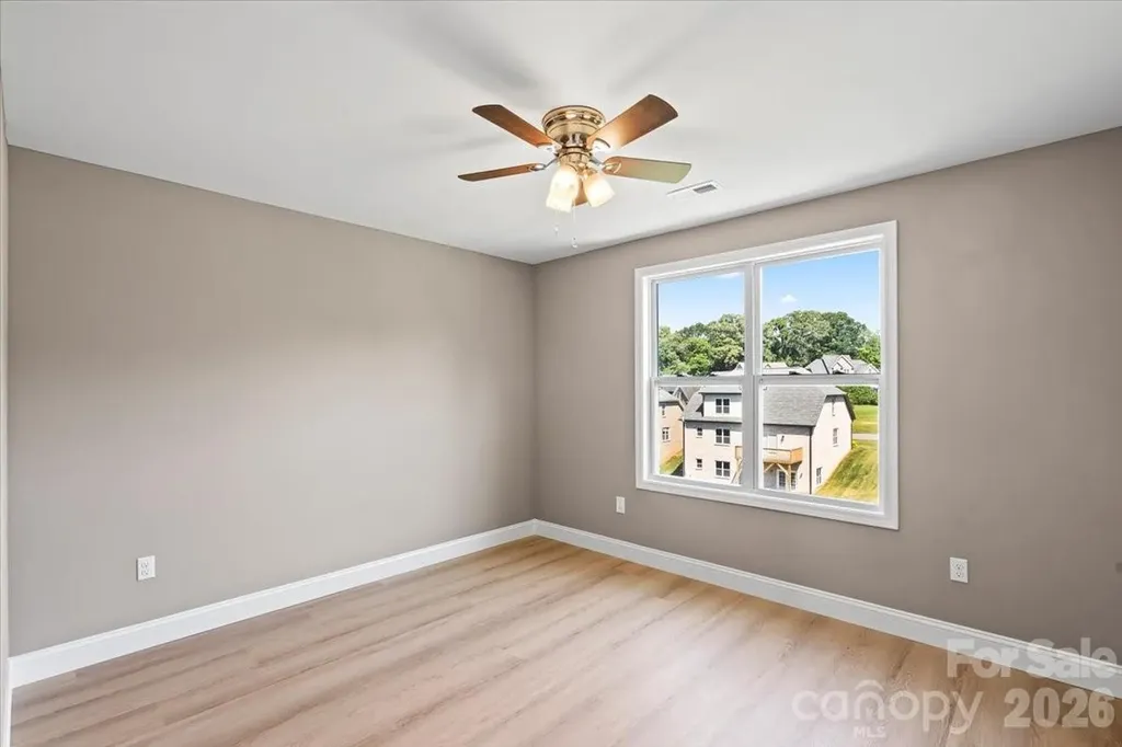 1033 12th Avenue Drive NW Hickory NC 28601