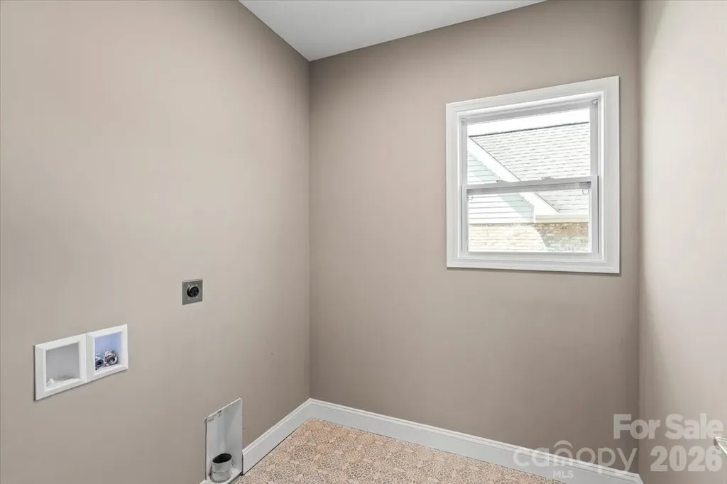1033 12th Avenue Drive NW Hickory NC 28601