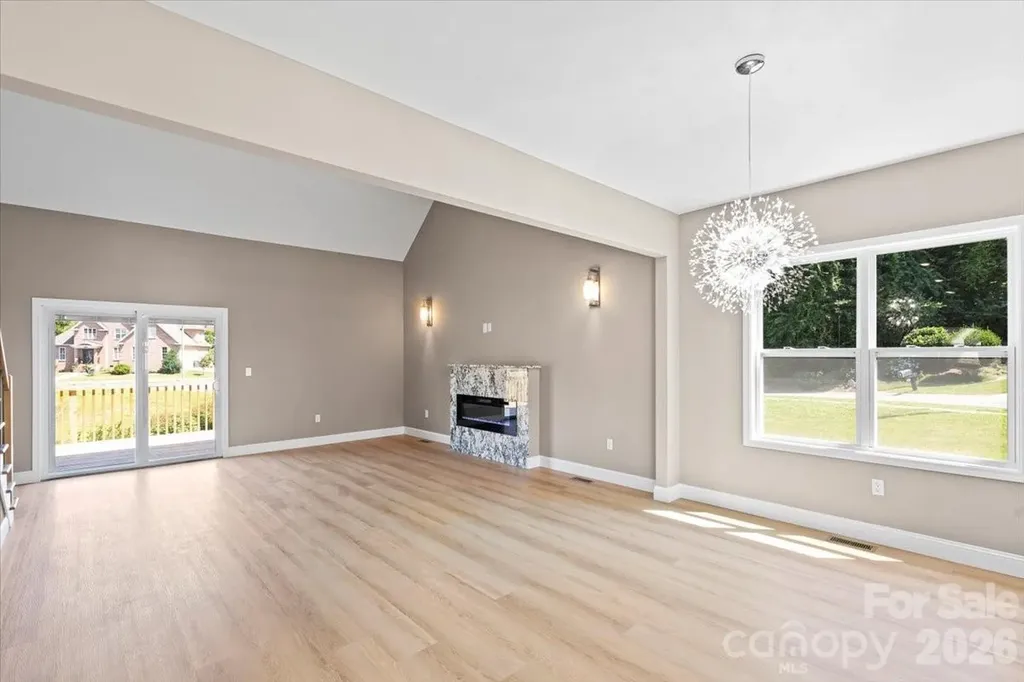 1033 12th Avenue Drive NW Hickory NC 28601