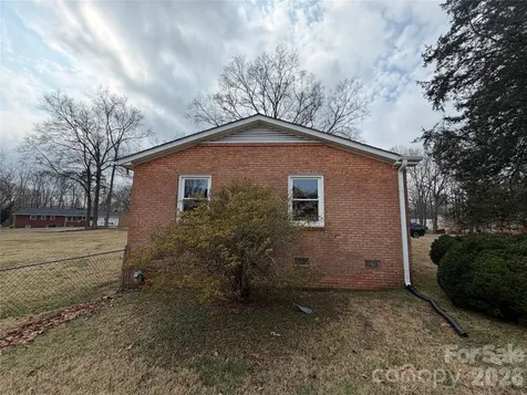 8315 Westbourne Drive Charlotte NC 28216