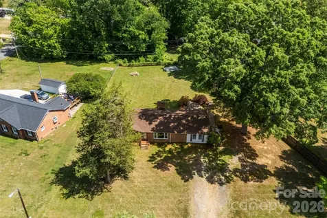 8315 Westbourne Drive Charlotte NC 28216