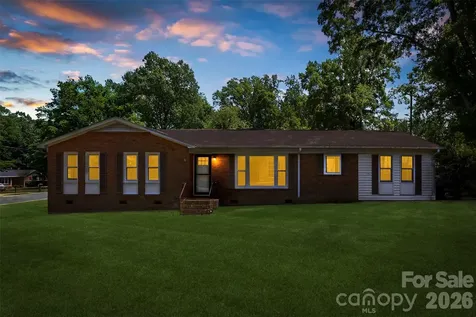 8315 Westbourne Drive Charlotte NC 28216