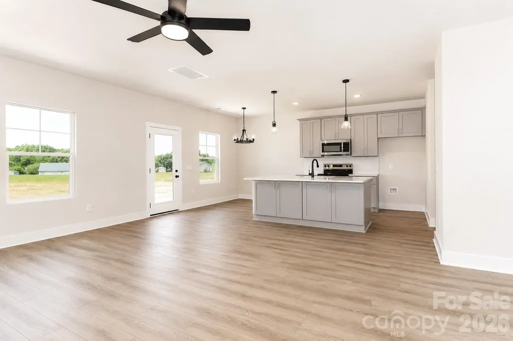 3139 Old Mountain Road Stony Point NC 28678