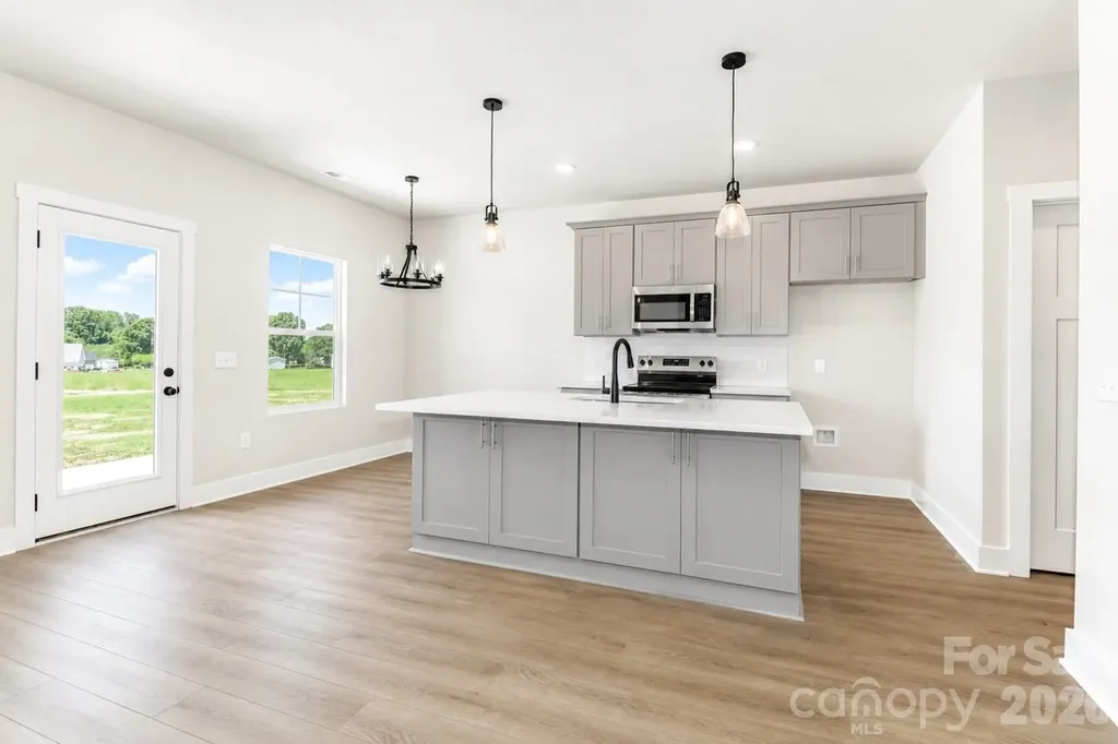 3139 Old Mountain Road Stony Point NC 28678