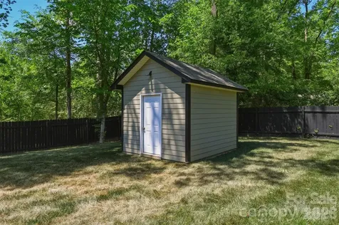 5330 Tuckaseegee Road Charlotte NC 28208
