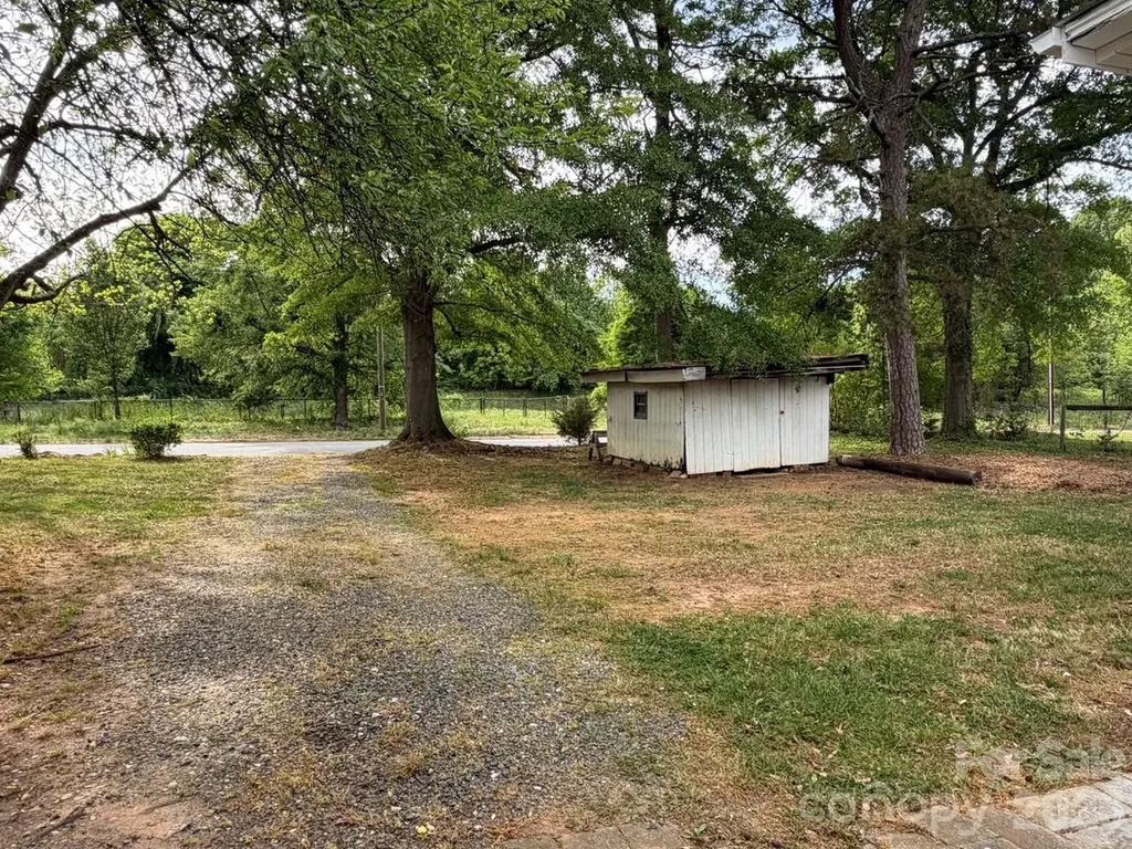 1431 3rd Street Place NE Hickory NC 28601